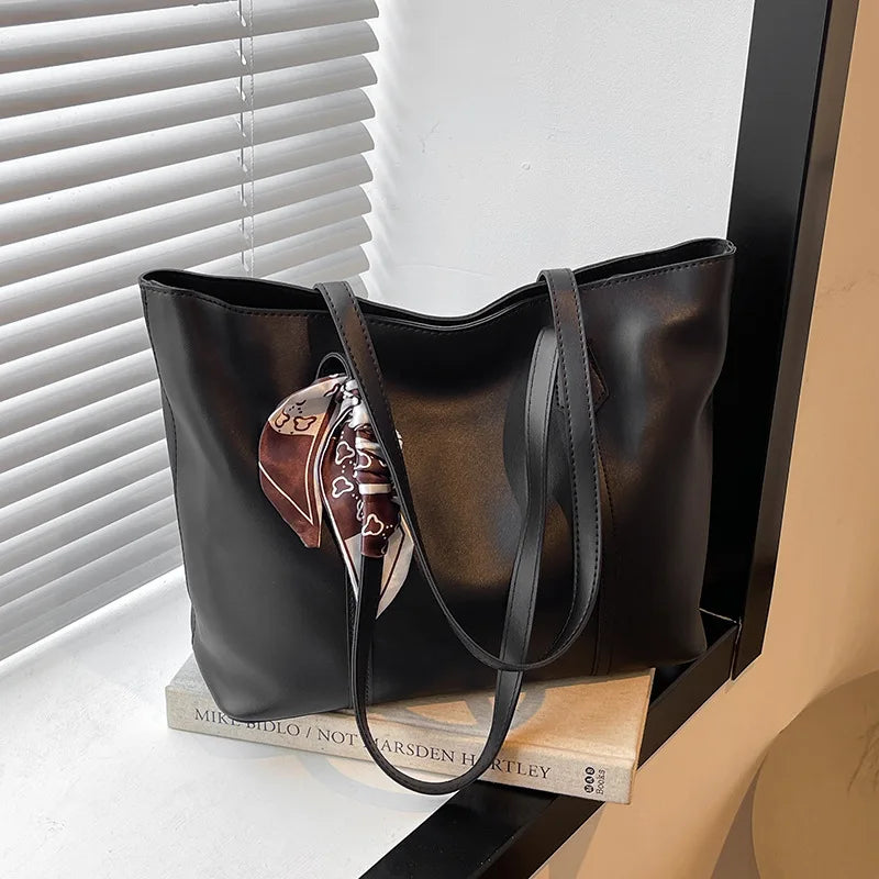 Women's Bag New Summer Black Handbag Large Capacity Shoulder Bag Niche Commuter Woman Bag Tote Bags Women Handbags bolsa
