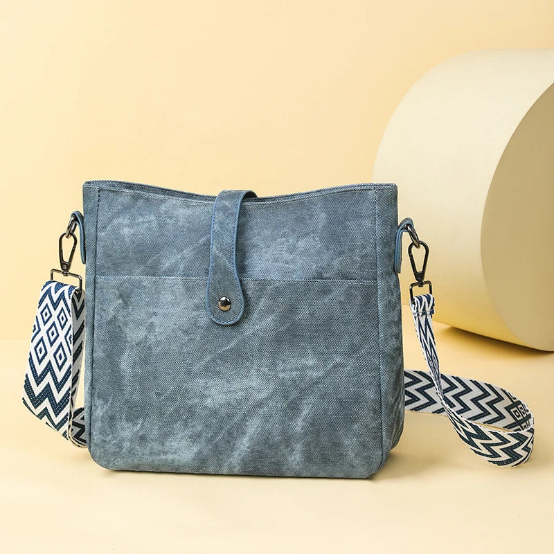 Women's shoulder crossbody bag adds elegance and mystery; Easy to match with casual or formal clothing, showcasing women's elega
