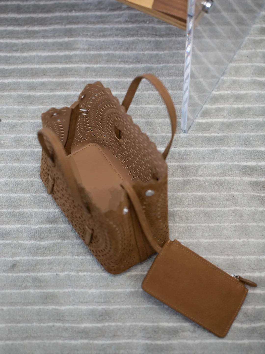 New Advanced Leather Tote Shopping Bag Wave Hollow out Basket Retro Suede Single Shoulder Slant Cross Mother Baby Bag