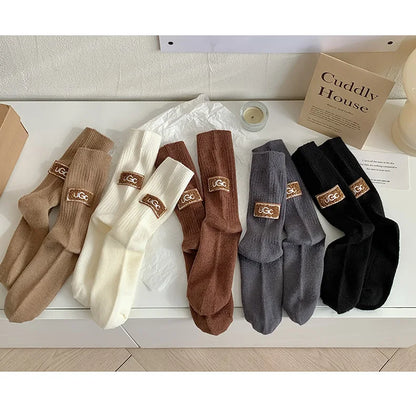 2 Pairs Cashmere Socks Winter Women Warm Wool Thickened Mid-Tube Trendy Heel Furry Label Letter Solid Color Snow Boot Socks New