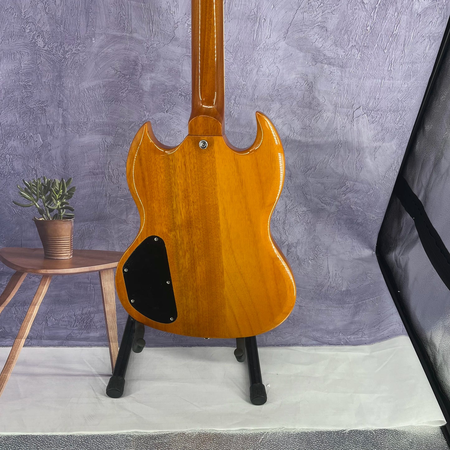 Newly launched and highly popular yellow solid-body electric guitar. Cherry wood body. Silver accessories Free Shipping