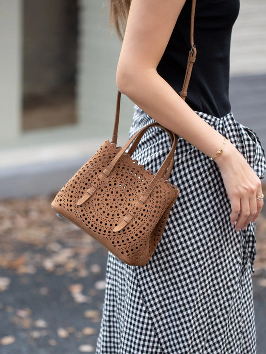 New Advanced Leather Tote Shopping Bag Wave Hollow out Basket Retro Suede Single Shoulder Slant Cross Mother Baby Bag
