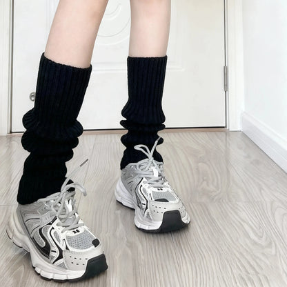 4 Pairs of Autumn and Winter Fashionable Women's Solid Color Vertical Stripe Socks With Y2K Style Warm Leg Protection Socks