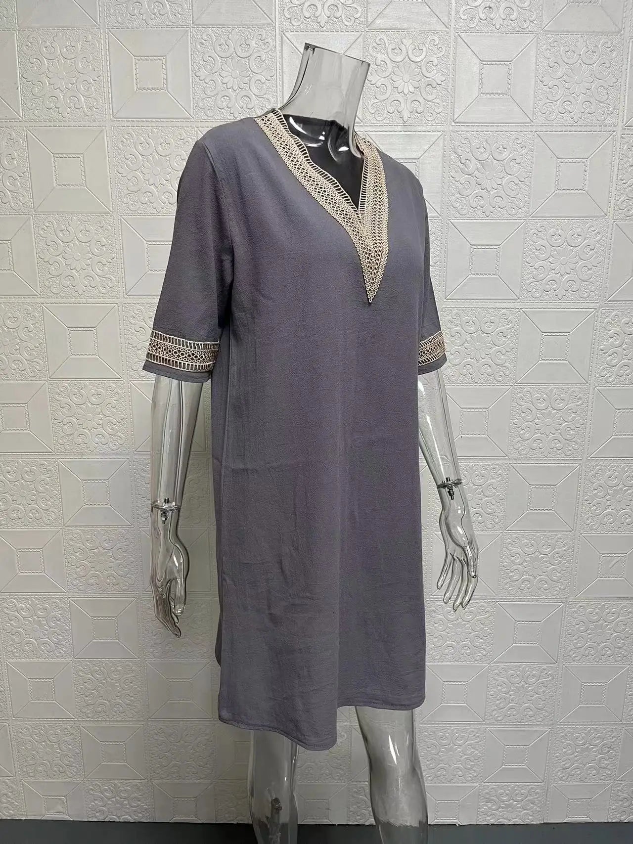 New solid color V-neck mid-sleeved elegant dress
