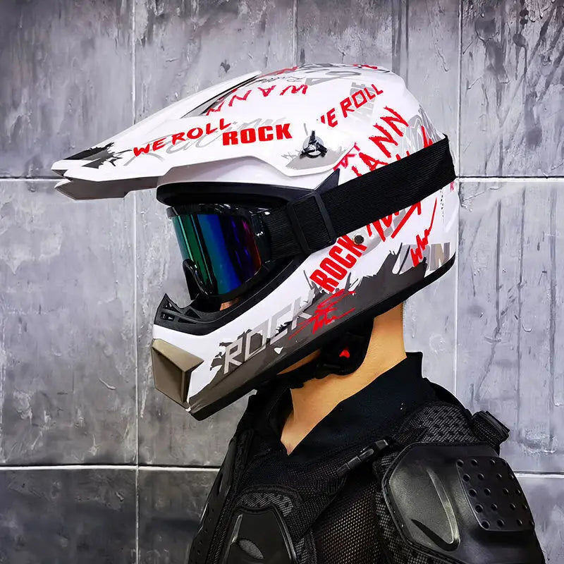 four seasons Racing Helmets Motorcycle Helmet  riding helmet and  rally Helmet Large adv Sports helmet Motocross Helmet Casco