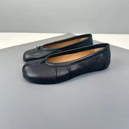 Fashion Hot PU Leather Tabi Shoes Women Handmade Women Flats High Quality Shoes Luxury Design Split-Toe Mules Shoes