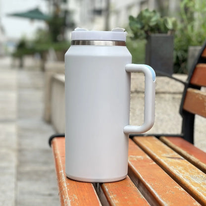 New 64OZ Handle Cup Double-layer Thermos Cup 304 Handle Car Water Cup with Straw for Hot and Cold Drinks, Camping and Sports