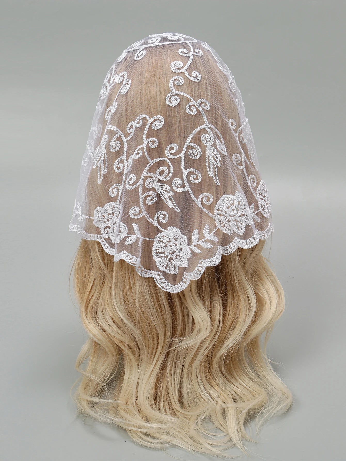 Wholesale French Lace Triangle Scarf Embroidered Flower Lace Scarf Small Shawl Crochet Head Scarf Headwraps Bandana For Women