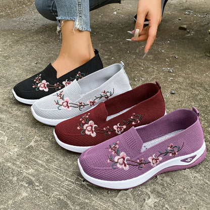Lightweight Breathable Mesh Casual Shoes Comfortable Non Slip Soft Sole Sport Shoes Fashion Embroidered Large Size Women Shoes