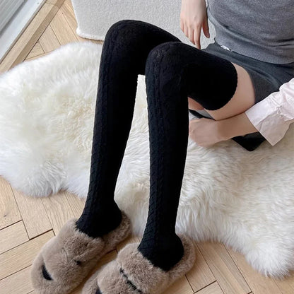 Women Classic Striped Knee High Socks Autumn Black White Gray Thicken Warm Thigh Socks Fashionable Comfortable Long Stockings