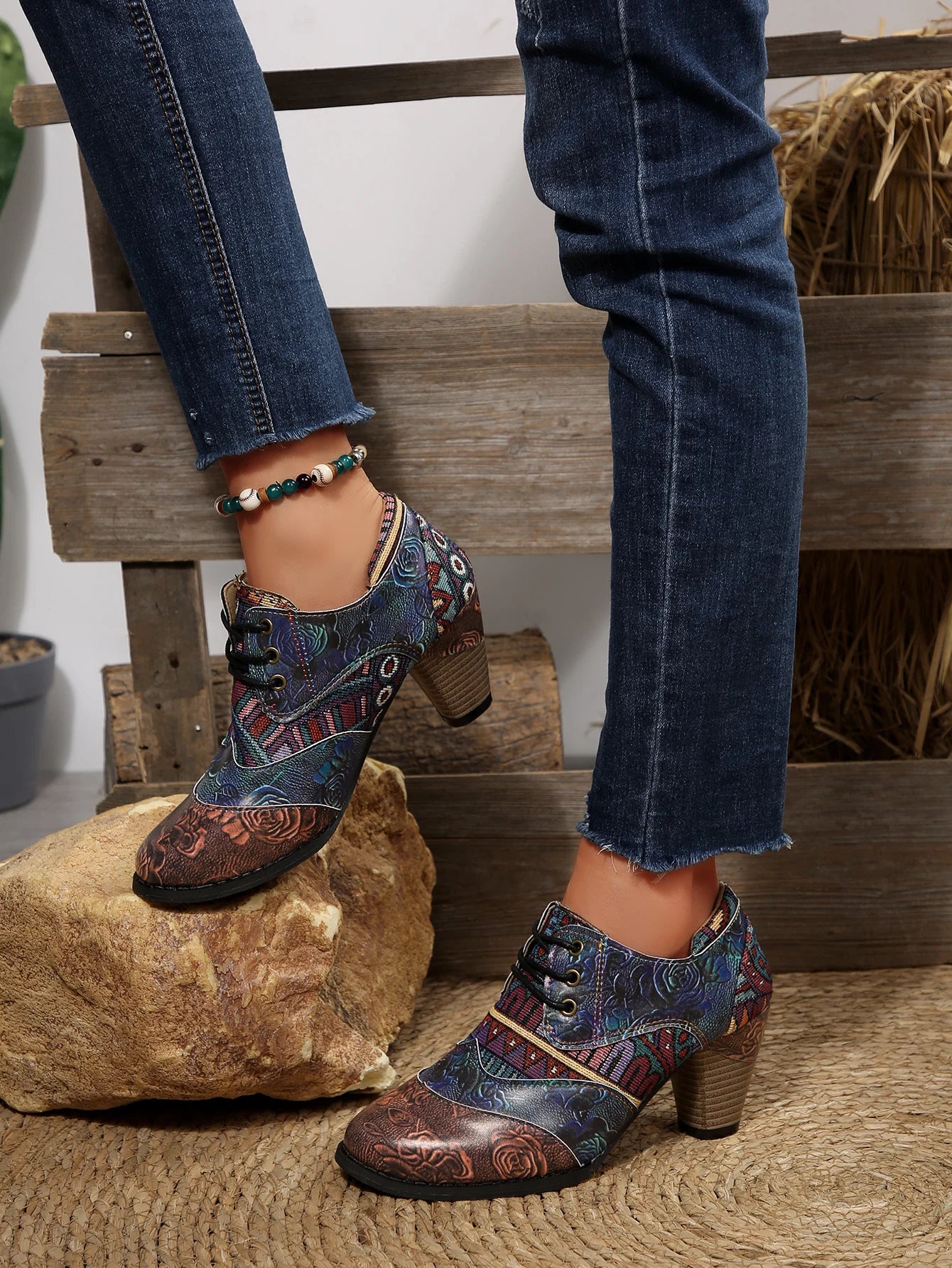 Women's Spring & Fall Short Boots, Bohemian Fashion Splicing Retro Short Boots, Casual Printed Western Leather Boots, Side Zippers, Suitable for Daily Commuting, Vacation, Parties