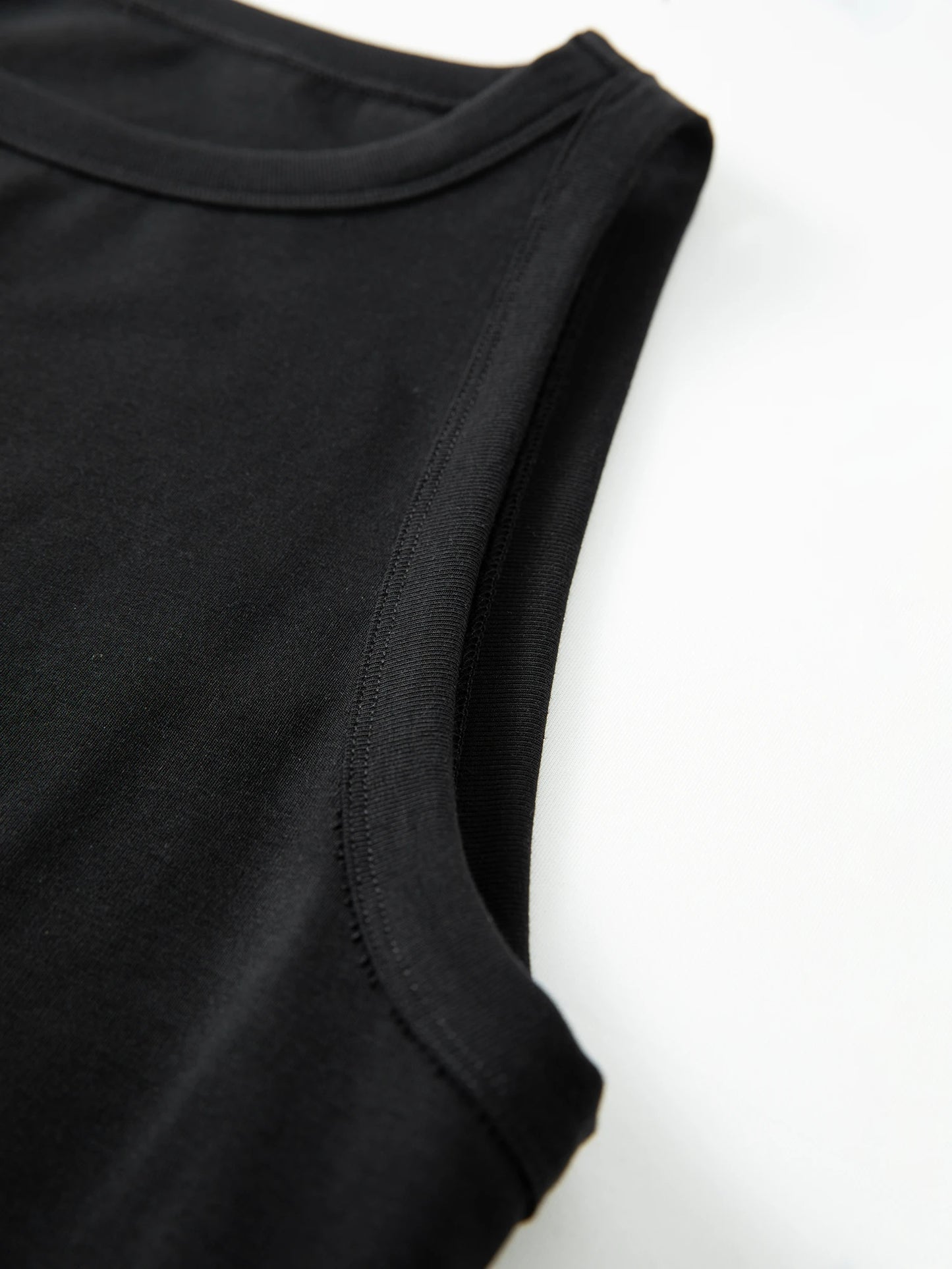 FSLE Women's Minimalist Commute Sleeveless Crew Neck Slim Fit Tank Dress 2026 Summer New Arrival Elegant Black Long Daily Dress