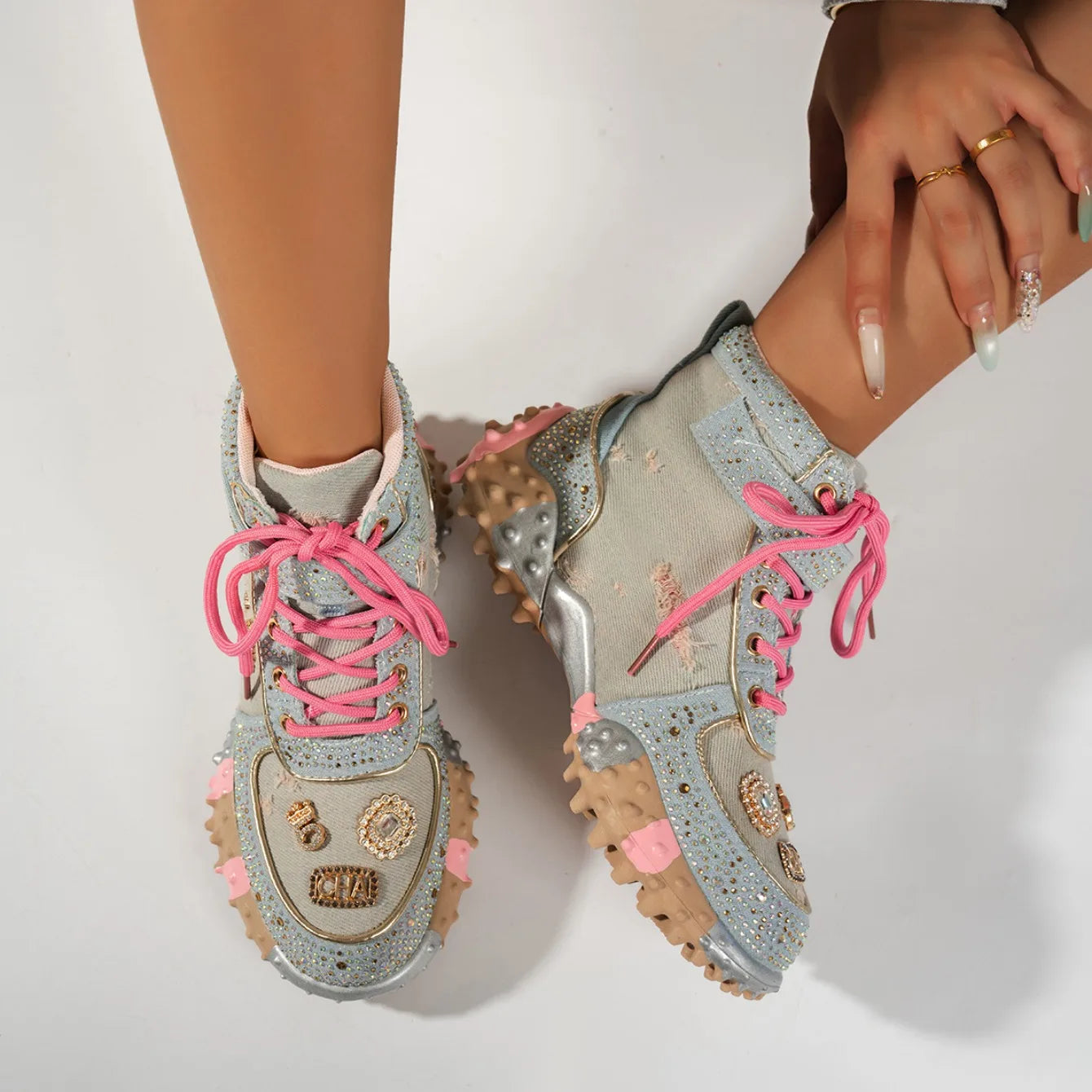 Luxury Rhinestone Casual Women's Sneakers High Top Thick Bottom Loafers 2026 Fashion Comfort Lace Up Women Shoes Tênis Feminino