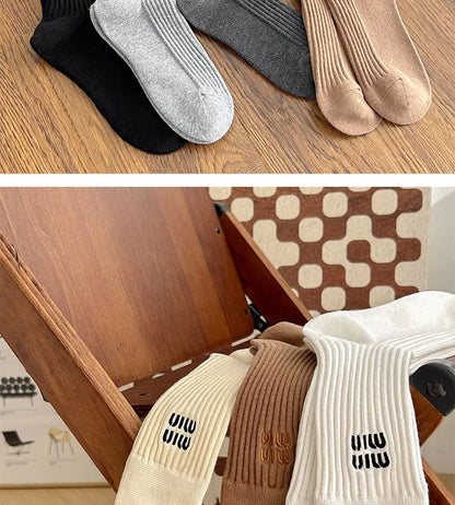 5 Pairs Winter Socks Women Brand Designer Fashion Stockings Socks Luxury Embroidered Letter Mid Tube Socks
