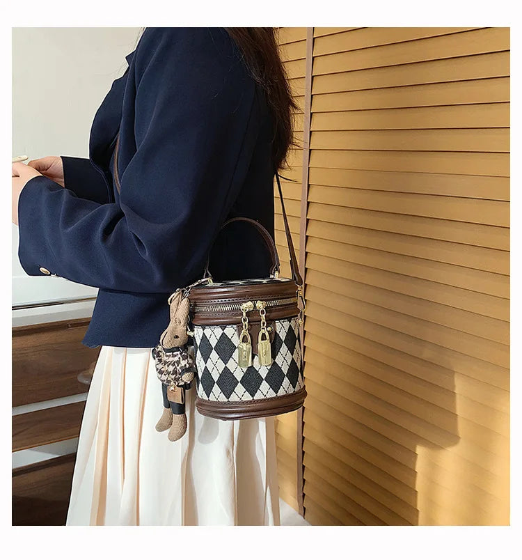 Women's Bag for Women Fashion Luxury Designer Zipper Small Handbags For Women Leather Bucket Shoulder Bag 2023 New Trend Pendant