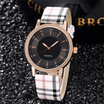 New Fashion Women Watch Simple Vintage Plaid Leather Strap Quartz Wristwatches Dress Casual Ladies Watch Clcok Relogio Feminino