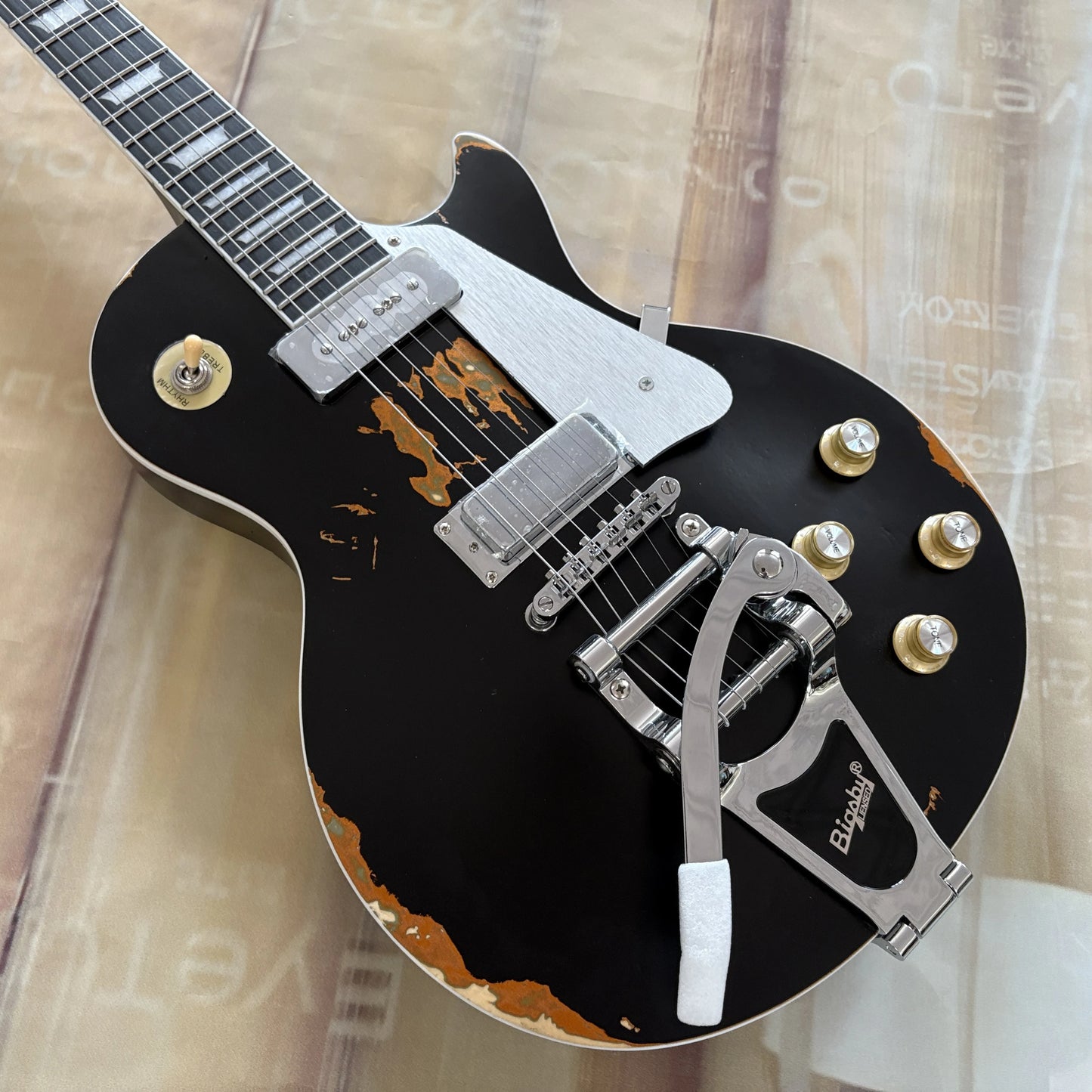 Handed relics - Electric guitar vibrato device P90 pickup - 22 frets - Rosewood body - Rosewood fingerboard