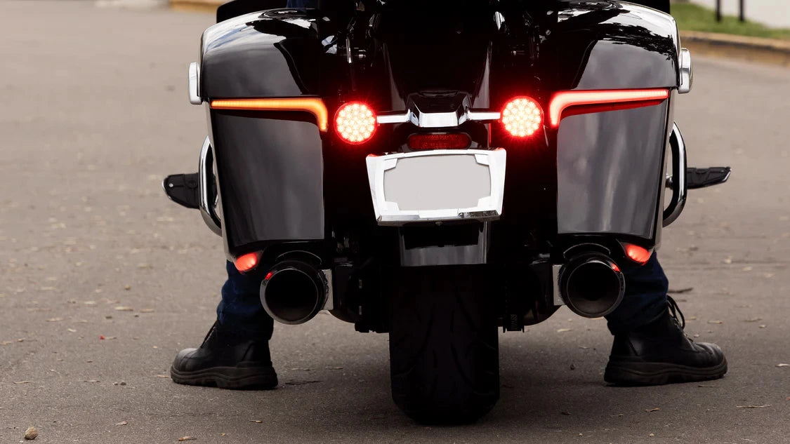 For Indian Challenger  Motorcycle Led Saddlebag Brake Flowing Turn Signal Accent Light
