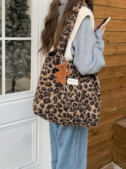 2025 autumn/winter new leopard print plush bag, fashionable and casual shoulder bag, women's daily commuting bag