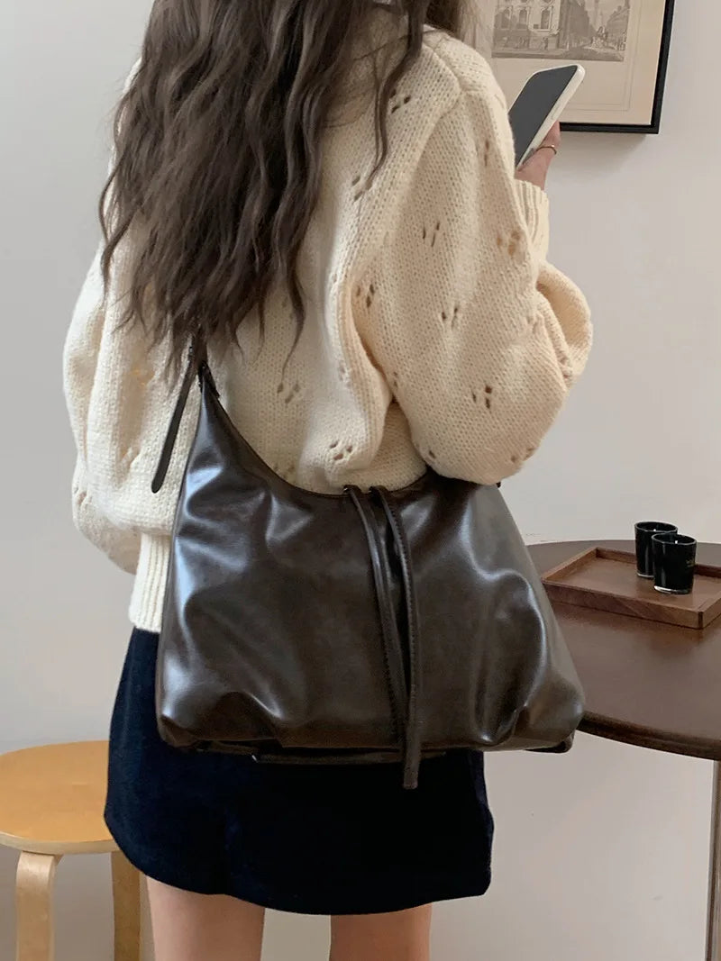 2025 New Retro Underarm Bag Fashion Leisure Large Capacity Shoulder Bag Women's Daily Commuter Bag Crossbody Bag Women's Bag
