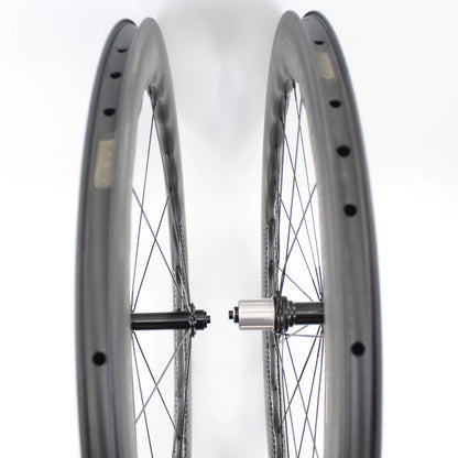 Newest 700C Road Bike UD Full Carbon Fibre wheelset Carbon Bicycle Wheelset clincher tubeless rims 65mm wave 25mm width V brake