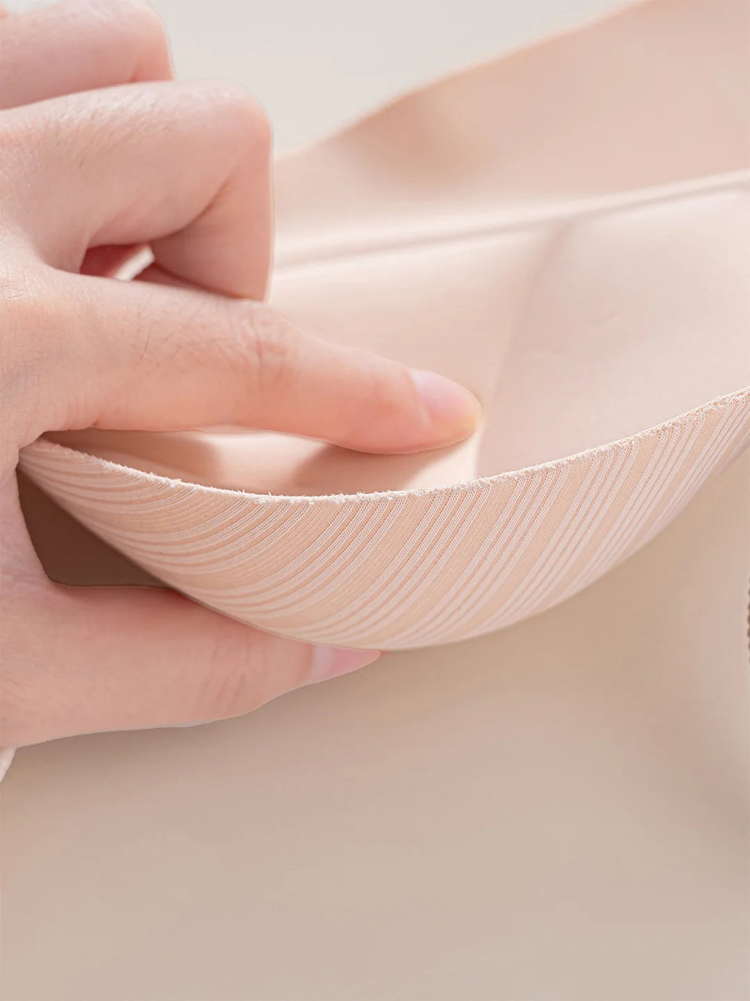 Shantou Seamless Bra Nylon Fabric Comfortable No Steel Ring Strap Underwear Women Gather Small Chest Look Big Sexy Bra