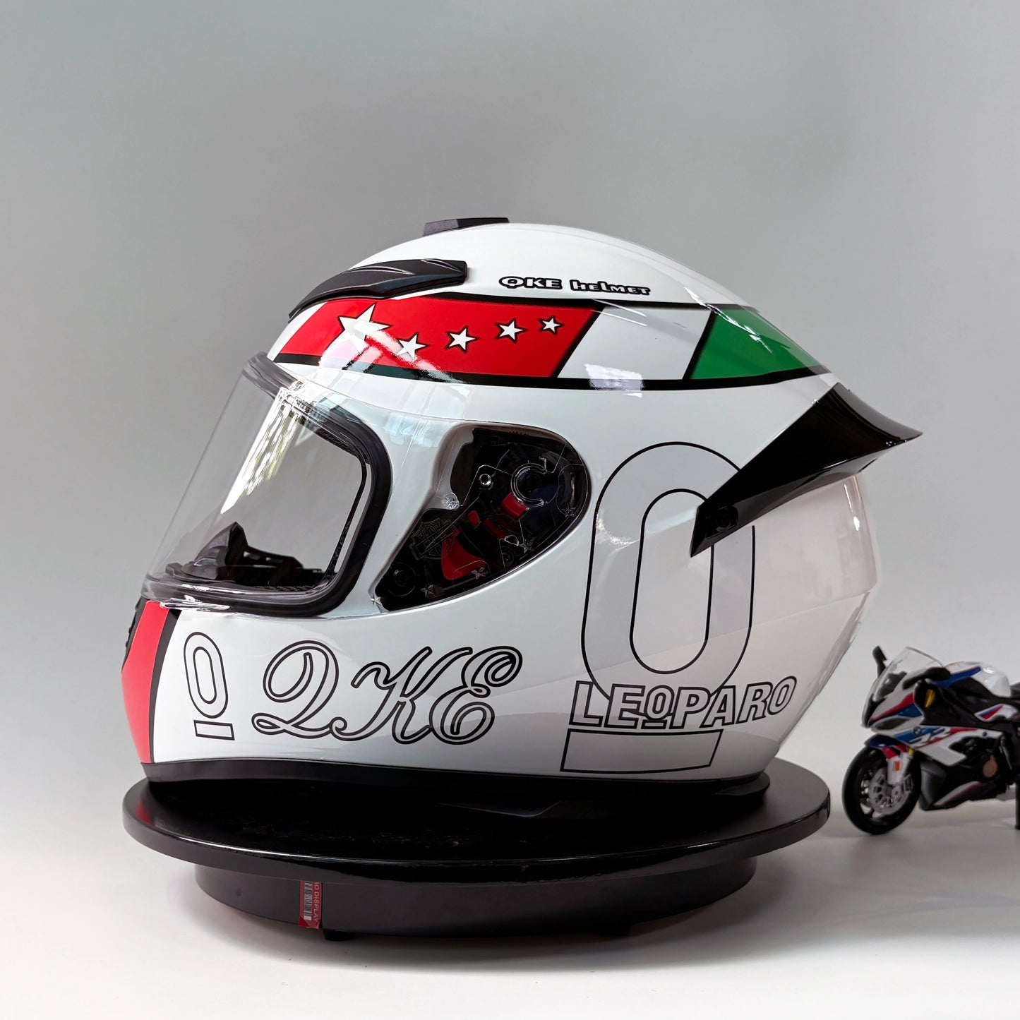 New Vintage Motorcycle Helmet Unisex Full Face Fog Proof Customizable Full Coverage Karting Helmet for Men And Women