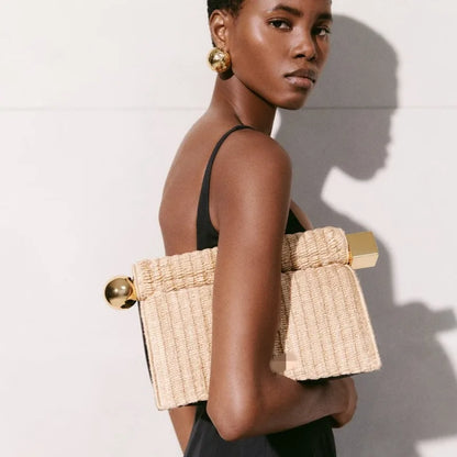 A New Luxury, Fashionable and Niche Rolled-up Clutch Bag for Women, A Versatile Folding Chain Single-shoulder Crossbody Bag