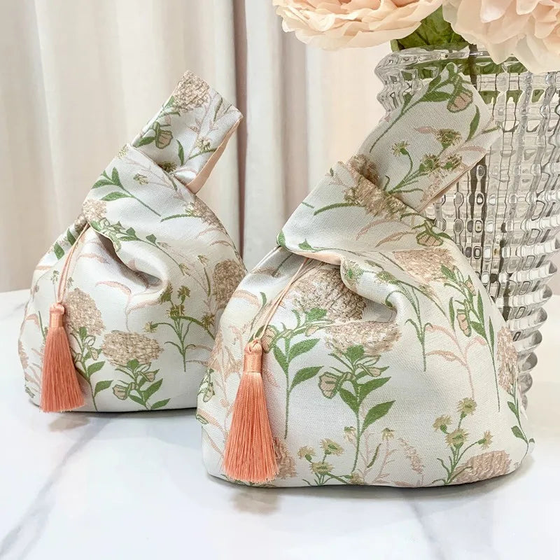 Chinese Style Embroidered Shoulder Bag Elegant Handbag Retro Small Square Bag Wedding Party Luxury Designer Women Evening Clutch