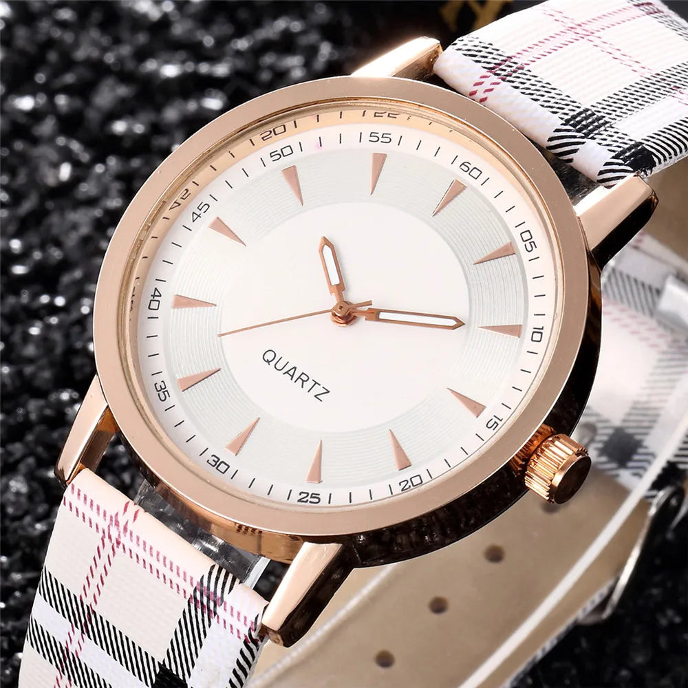 New Fashion Women Watch Simple Vintage Plaid Leather Strap Quartz Wristwatches Dress Casual Ladies Watch Clcok Relogio Feminino