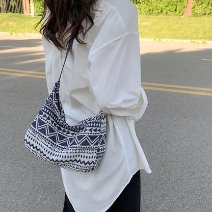 Neutral style tote bag for men and women, featuring ethnic style. New arrivals for spring and summer. Single shoulder bag. Fashi