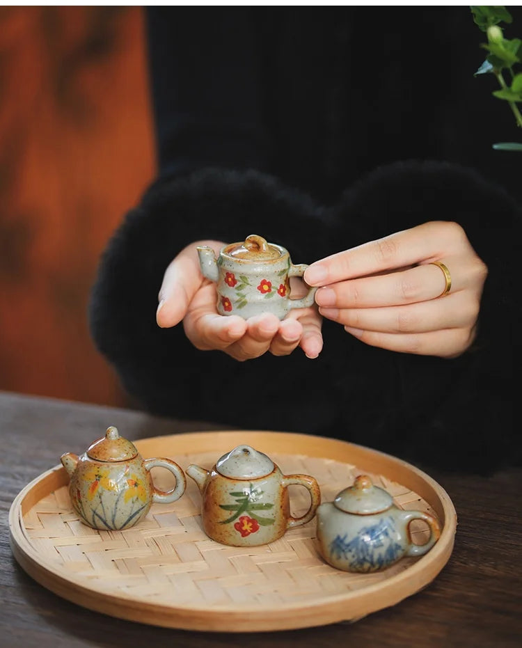 Mini Hand-Painted Ceramic Teapot Jingdezhen Hand- Pulled Tea Pet Micro Landscape Decorative Item Kitchen Dining Bar Essential
