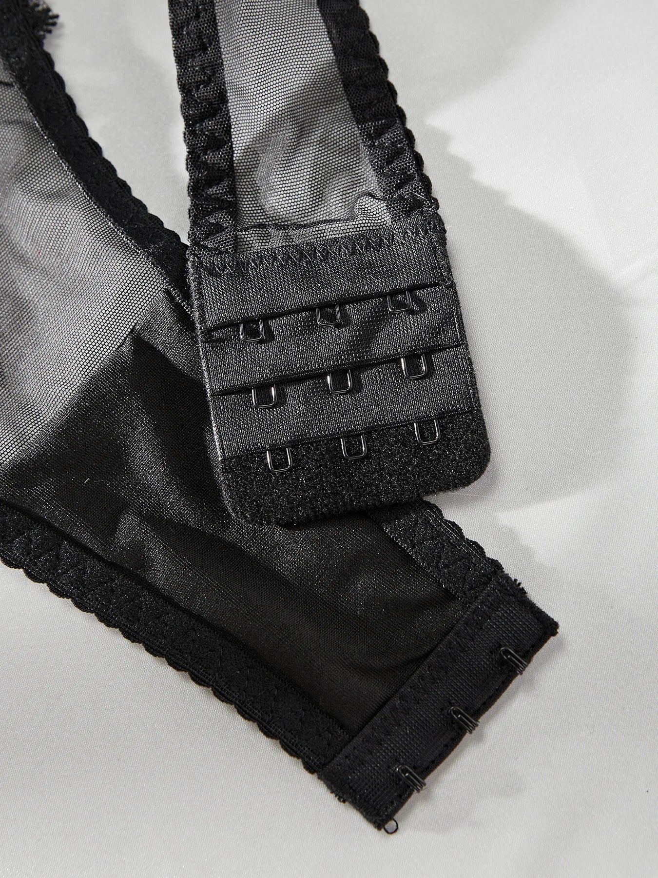 New Sexy Bodysuits Ruffled Edges Patchwork Mesh Sexy Perspective Backless Deep V Suspenders Sleeveless Bodysuits Charming 5ZAL