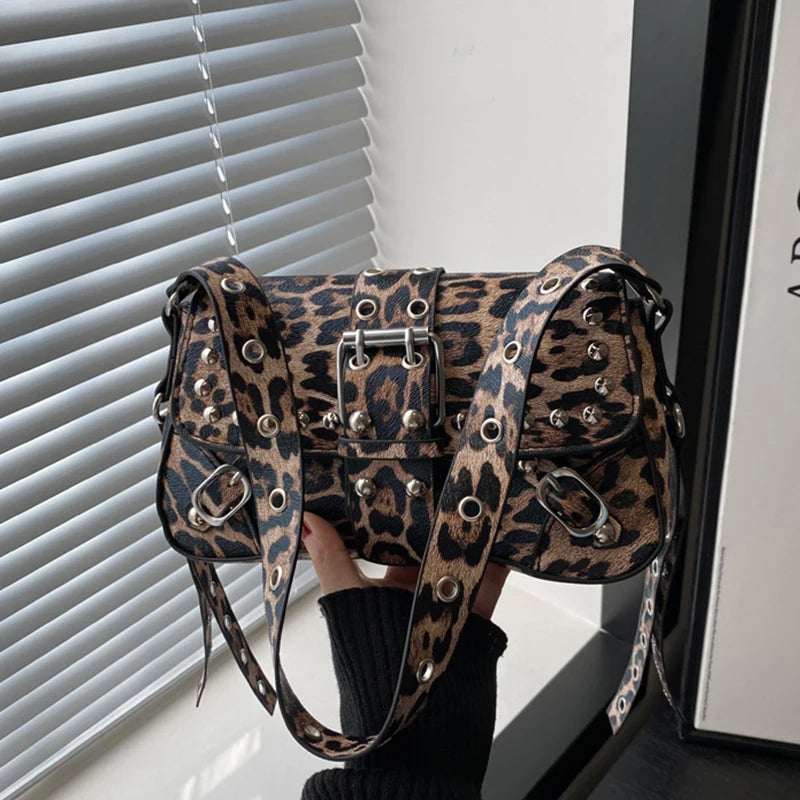 Shoulder Bag for Women Pink Underarm Bags PU Leather Crescent Bags with Rivet Small Y2k Purses Trendy Armpit Purse