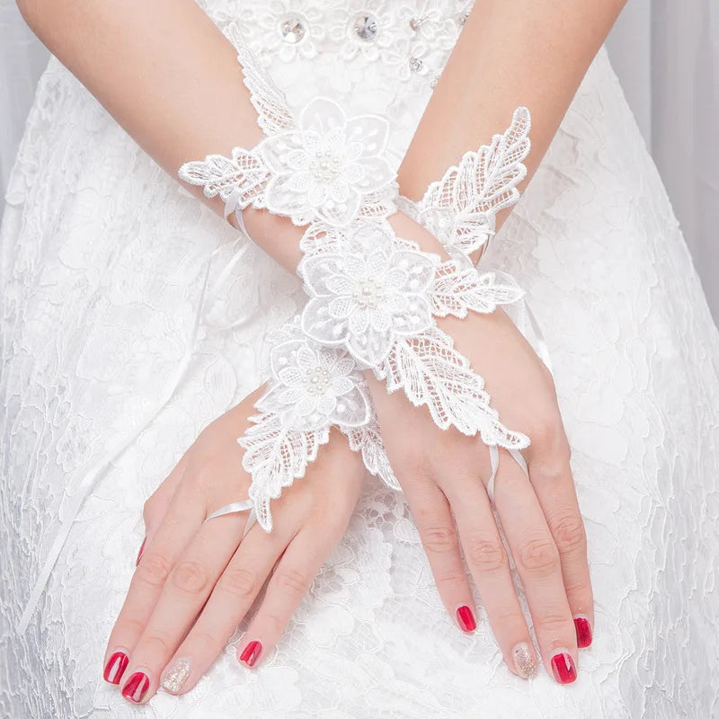 New Arrival Short Wedding gloves Gants de femmes Guantes de mujer Cheap wedding accessoire mariage Sheer gloves