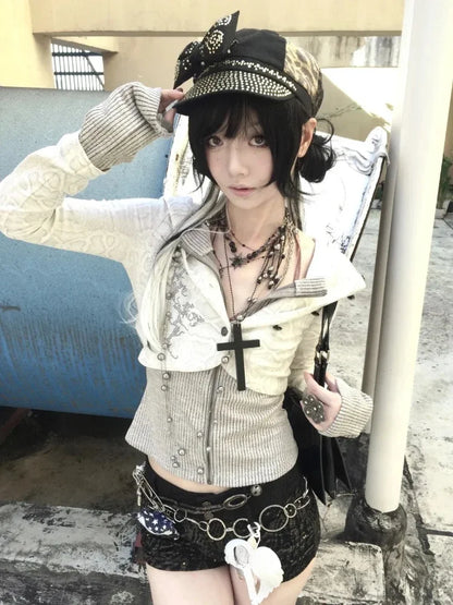 Retro and Modern Subculture Gothic Blouse Harajuku Long Sleeve T-Shirts for Women Y2K Clothing Shirts Punk Emo Top with Street