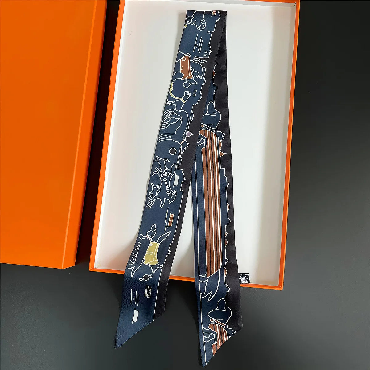 Luxury Brand Horse Bag Scarf 2024 New Design Womens Silk Scarf Fashion Head Scarf Headwear Long Skinny Scarves Bag Accessories