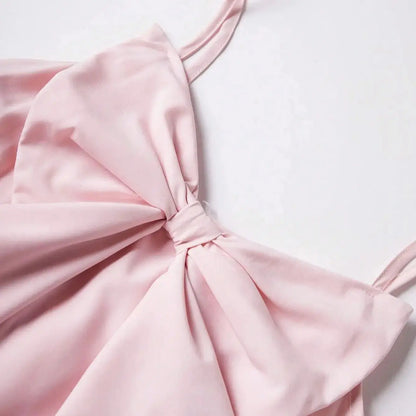Fashionable women's waist cinched three-layer ruffle edge bow suspender dress