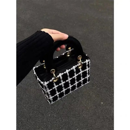 New advanced bag woolen cloth 2025 new niche design Crossbody bag online celebrity explosions Joker portable Diana handbag