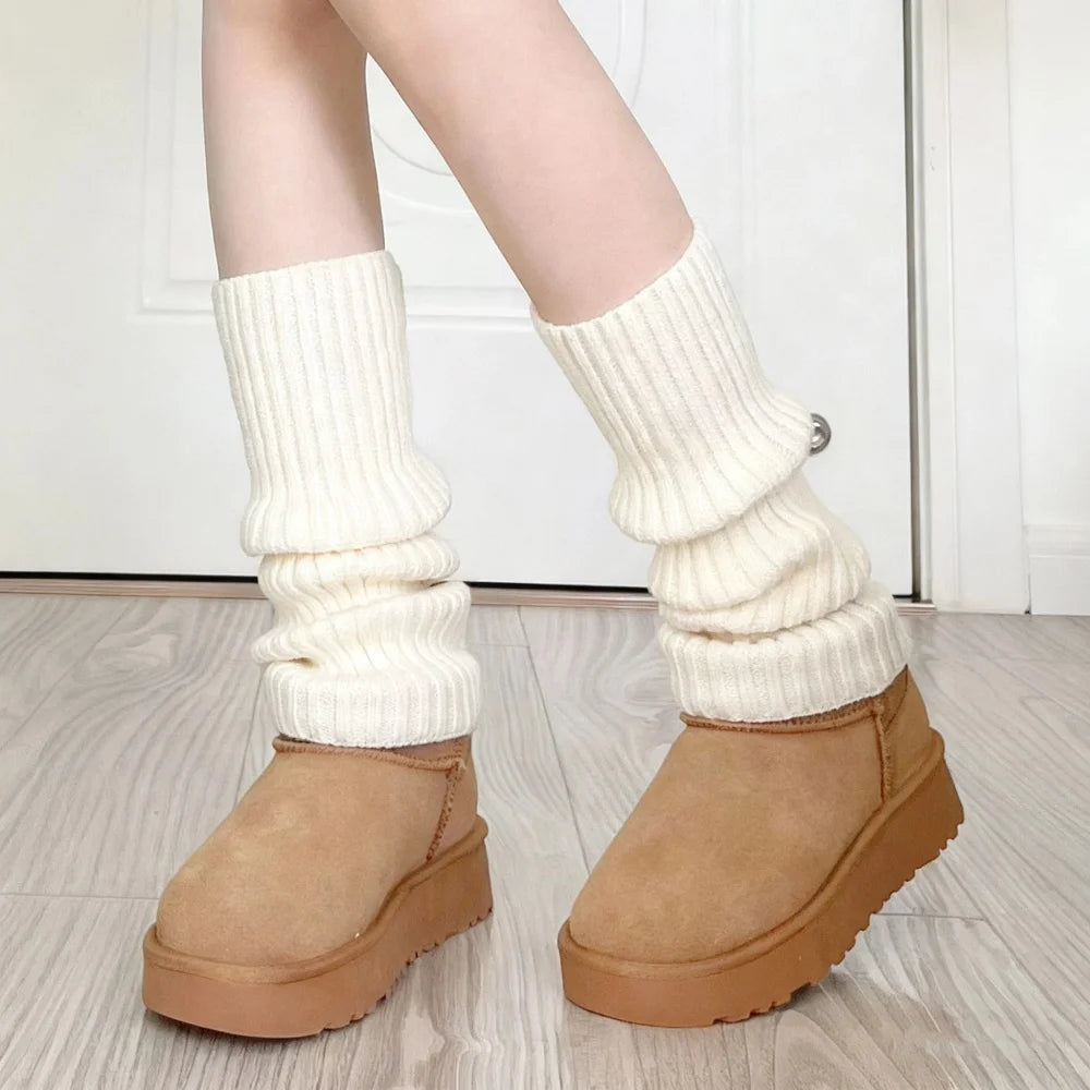 4 Pairs of Autumn and Winter Fashionable Women's Solid Color Vertical Stripe Socks With Y2K Style Warm Leg Protection Socks