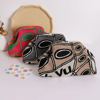 Trendy knitted clip bag versatile large capacity suitable for storage bags New high-end pattern clutch bag