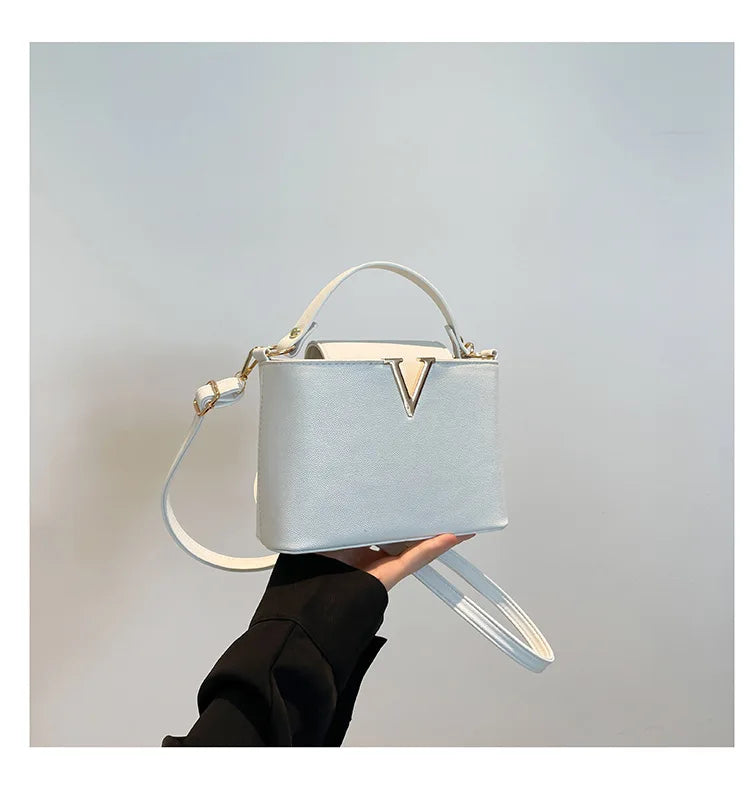 New Fashionable V Decor Shoulder Bag Trendy Ins Bucket Crossbody Handbag For Women