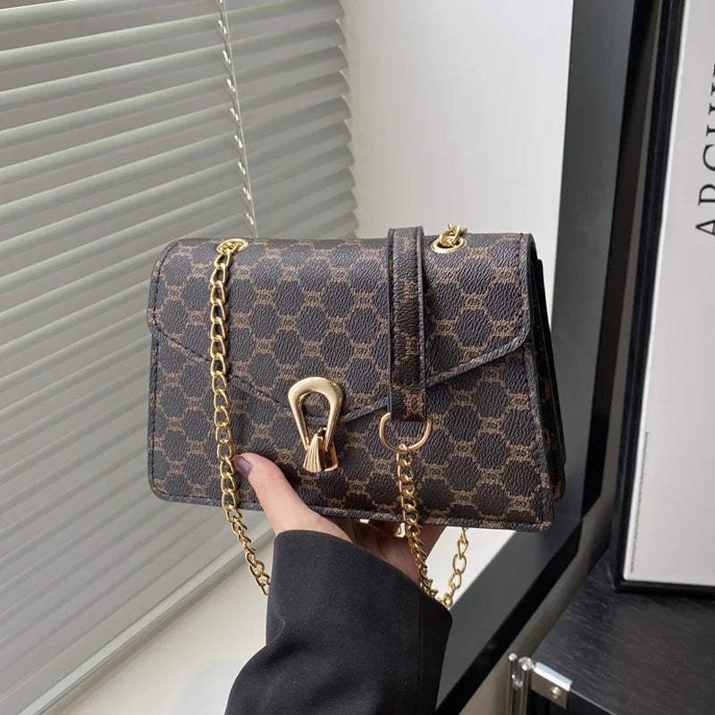 Women's Printed Crossbody Bag with Metal Lock - Fashion Shoulder Bag,Lightweight & Durable for Daily Use/Travel