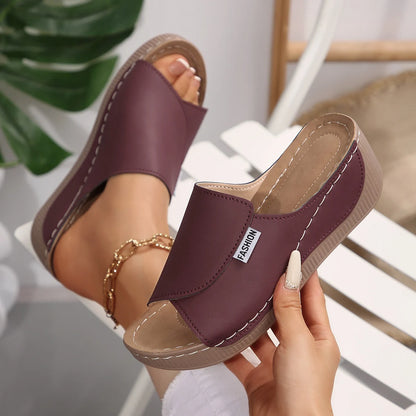Women Wedge Slippers Summer 2025 New Fashion Slippers Open Toe Breathable Sandals Comfortable Buckle Woman Shoes Slides Women