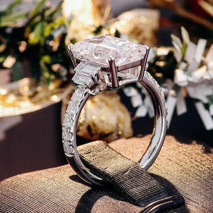 Huitan Luxury Wedding Bands Women Fashion Eternity Proposal Ring for Female Gorgeous Silver Color Shiny Zirconia Accessories