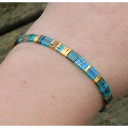 Delicate turquoise beaded bracelet,