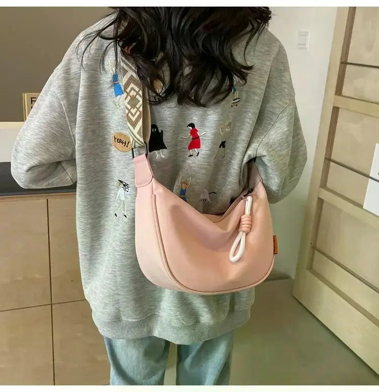 2025 New Fashion Crossbody Bag Simple Wide Shoulder Strap Design Single Shoulder Bag Original Style Commuting Dumpling Women Bag