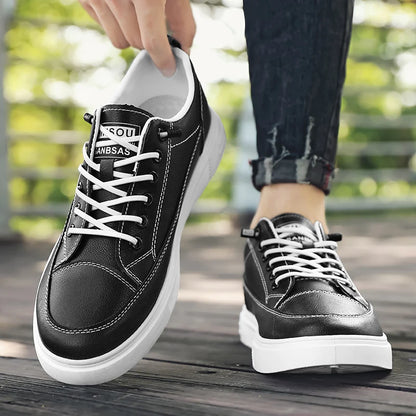 New Style White Sneakers for Men, Korean Version, Trendy Platform Shoes, Versatile for All Occasions, Sporty and Casual Shoes