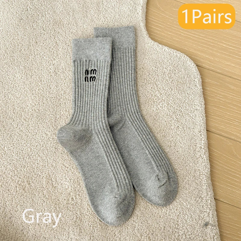 5 Pairs Winter Socks Women Brand Designer Fashion Stockings Socks Luxury Embroidered Letter Mid Tube Socks