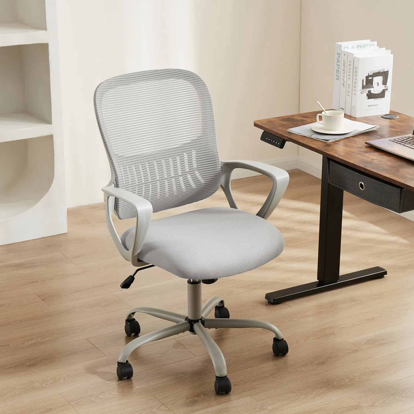 MCQ Fixed Armrest Gaming Office Chair Ergonomic Adjustable Height and 360° Rotating Roller omfortable Lumbar Support For Office